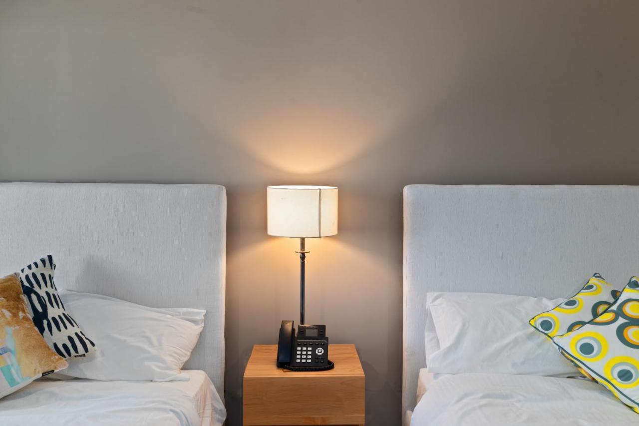 Hotel Huntington Duarte Buitenkant foto